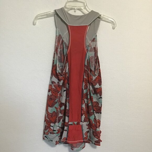 Lululemon 8 Race Tech Tank Fatbird Alarming Angel Blue Red Floral Size 12 - Picture 8 of 12